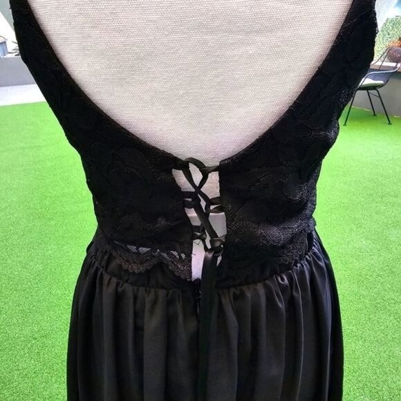 Lulus ✦ Black Lace Crop Top & Maxi Skirt Set ✦ High Slit Lace-Up Back Size S EUC - Picture 15 of 16